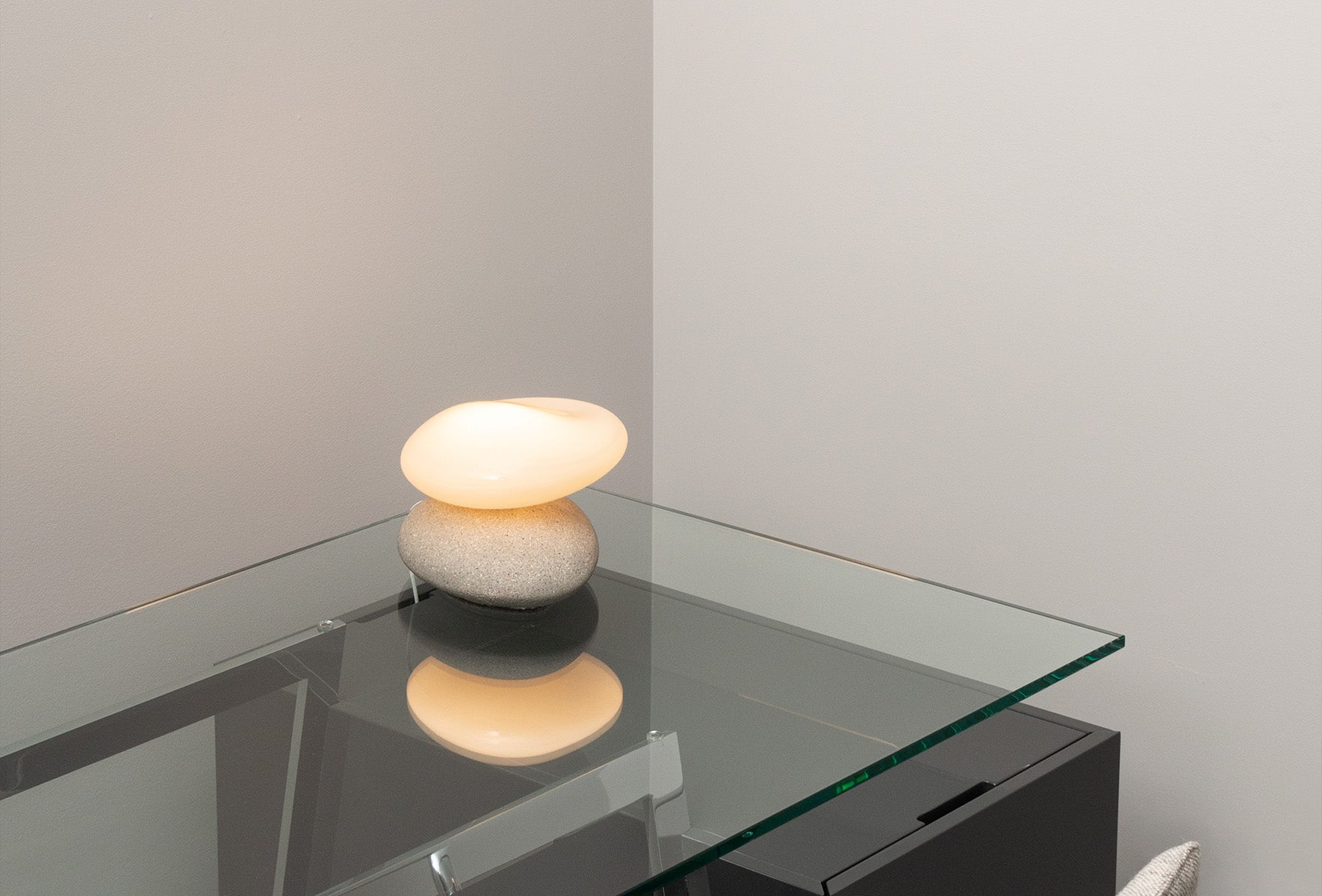 AND | Pebble Table Lamp