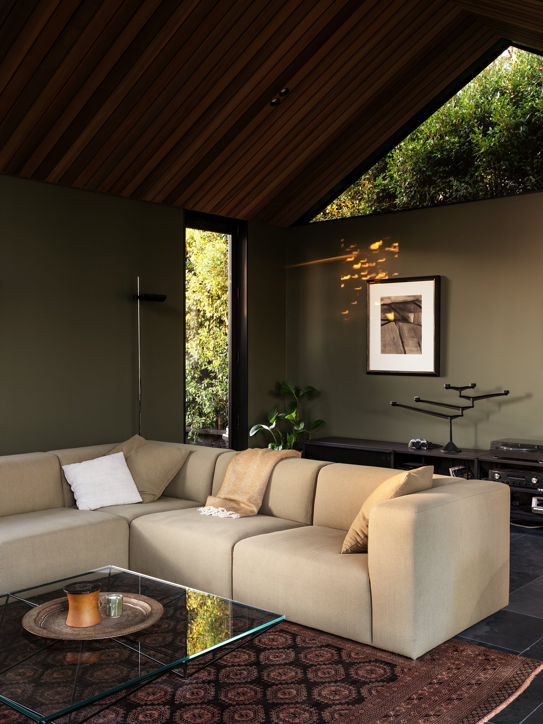 Dolly by Studio John Irving Architects