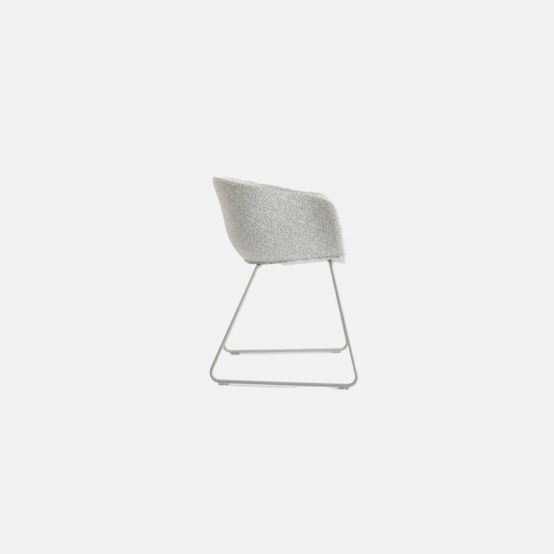 Bai Chair | Sled Legs
