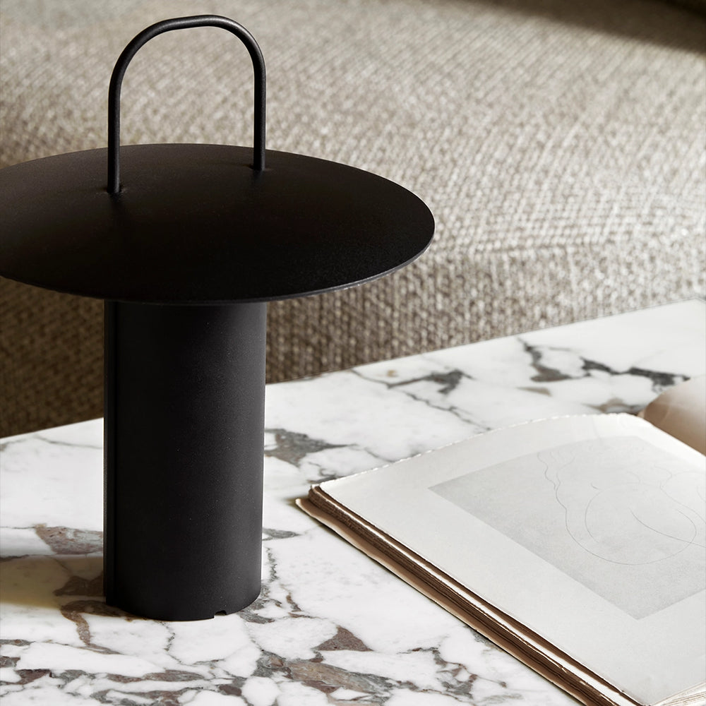 Ray Table Lamp