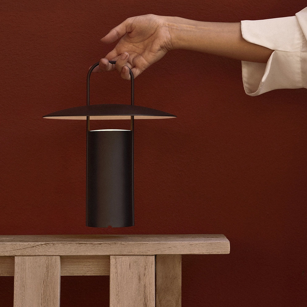 Ray Table Lamp