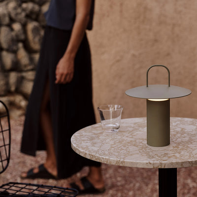 Ray Table Lamp