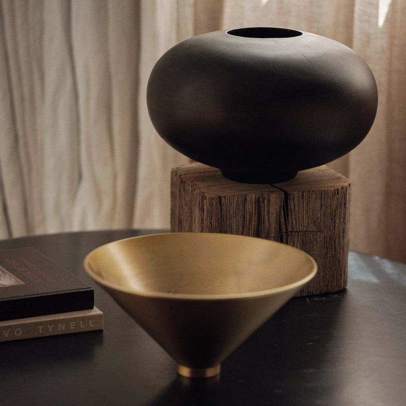 Surround Vase