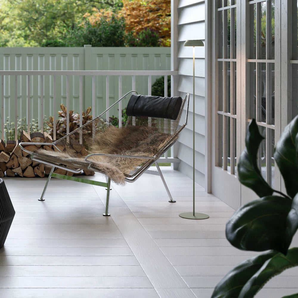 Float Floor Lamp