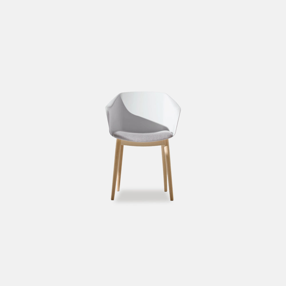 Snap Armchair | Wooden Legs
