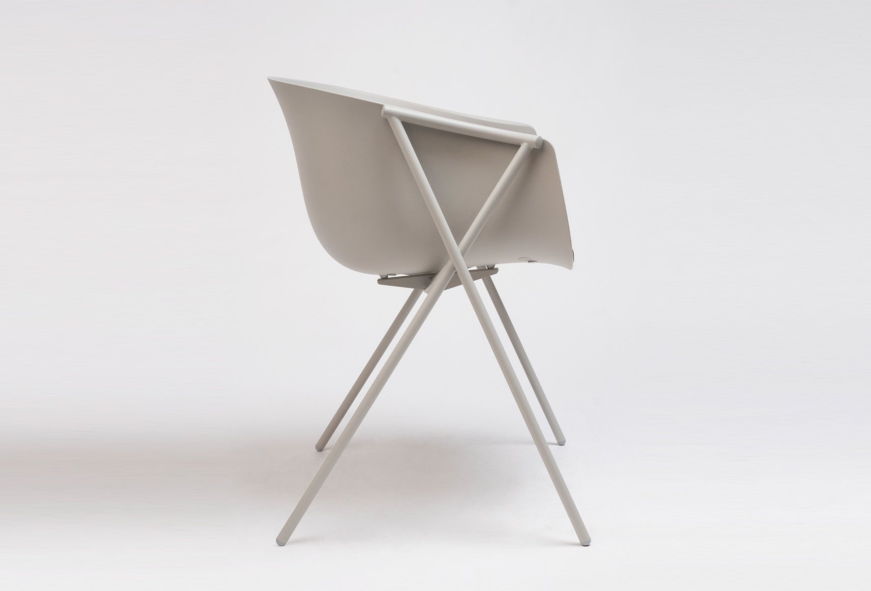Ondaretta | Bai Chair with Sled Legs - Outdoor
